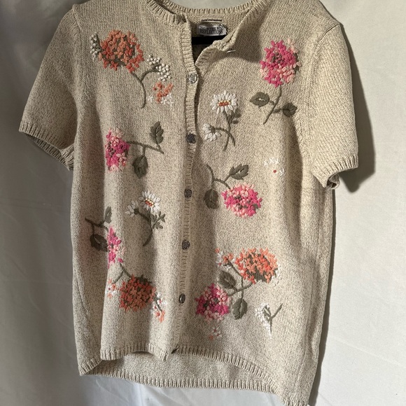NWT flower embroidered northern reflections cardigan - Picture 10 of 13